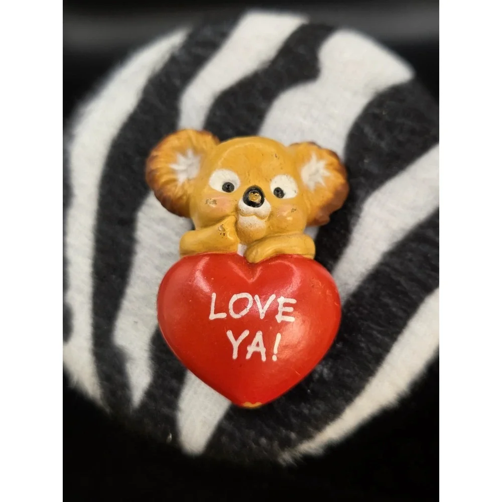 Vintage Hallmark Pin Koala Bear Love Ya Heart Valentine Holiday Brooch 1986